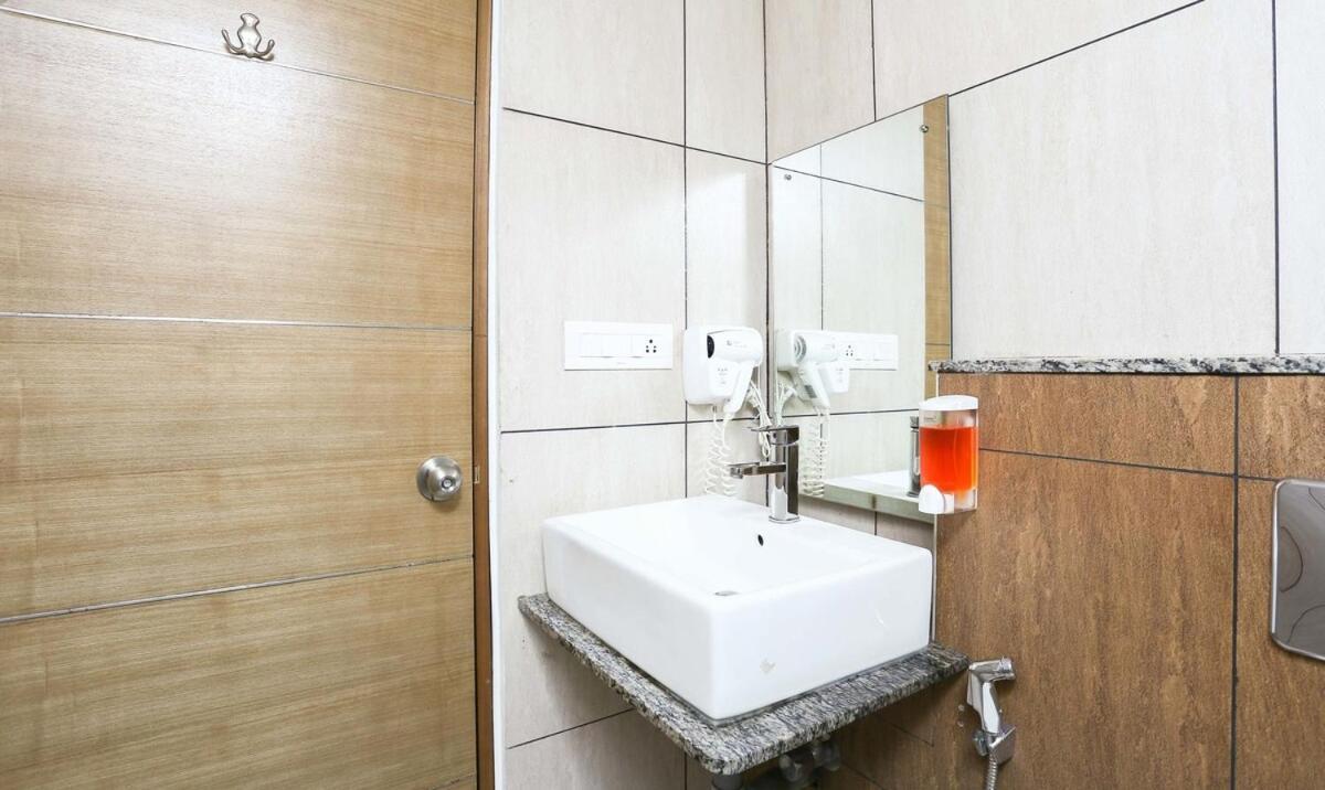 Medora Hotel Kozhikode Extérieur photo